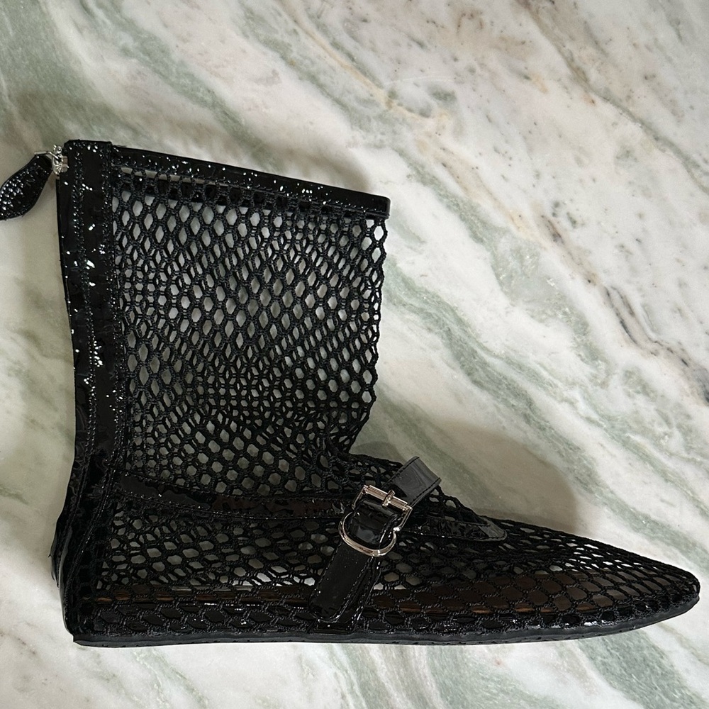 Brand new Alaia Mesh ballet flat booties